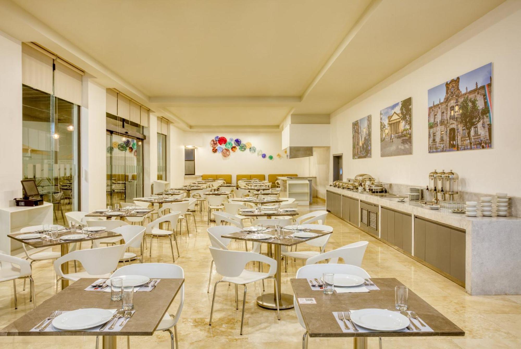 Fiesta Inn Guadalajara Aeropuerto Las Pintas Exterior foto
